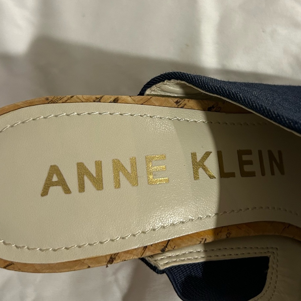 Anne Klein women’s size 7 sandals.  Very cute! - Picture 7 of 8